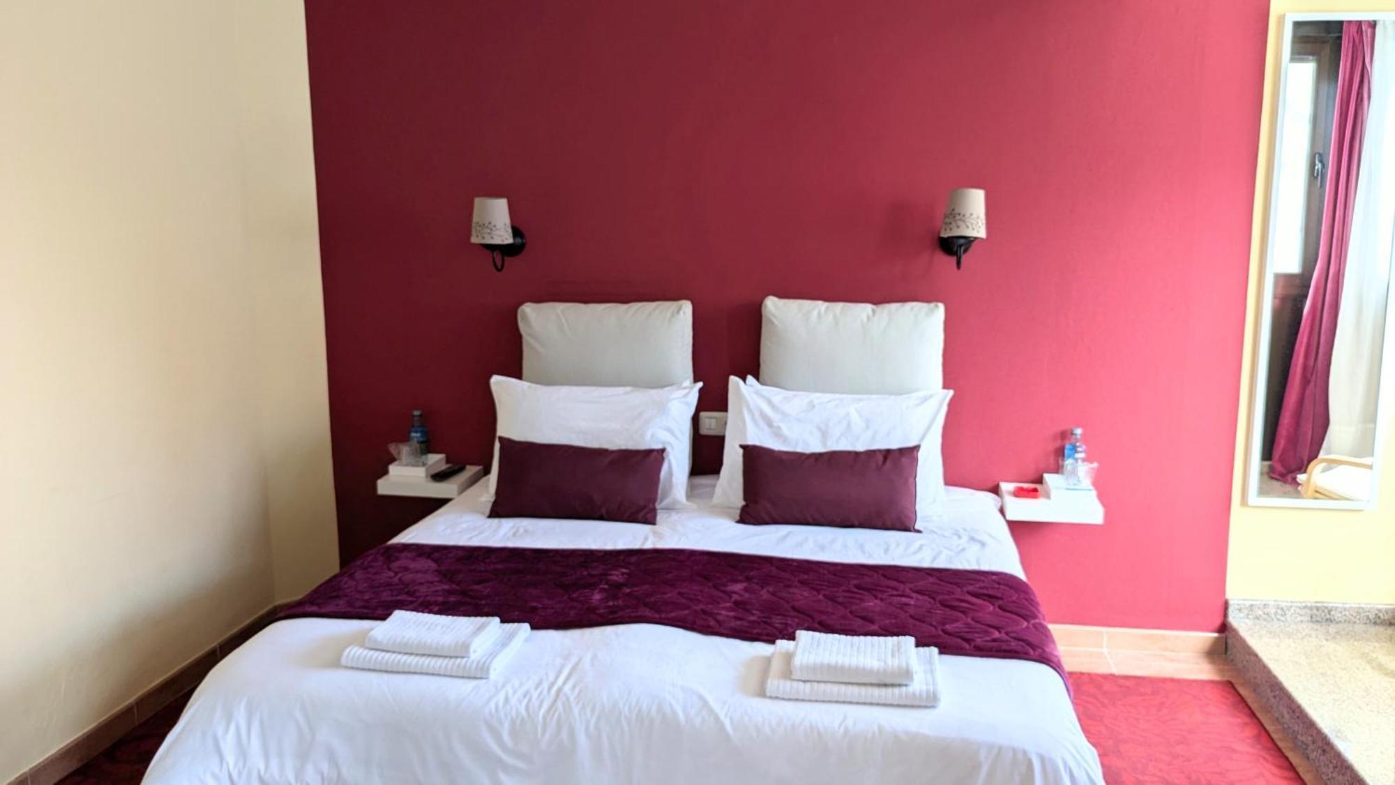Pension Club Del Mar Cayon Exterior photo